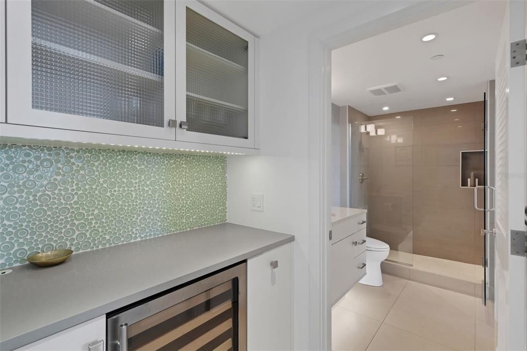 Под контрактом: $1,449,000 (2 спален, 2 ванн, 1503 Квадратных фут)