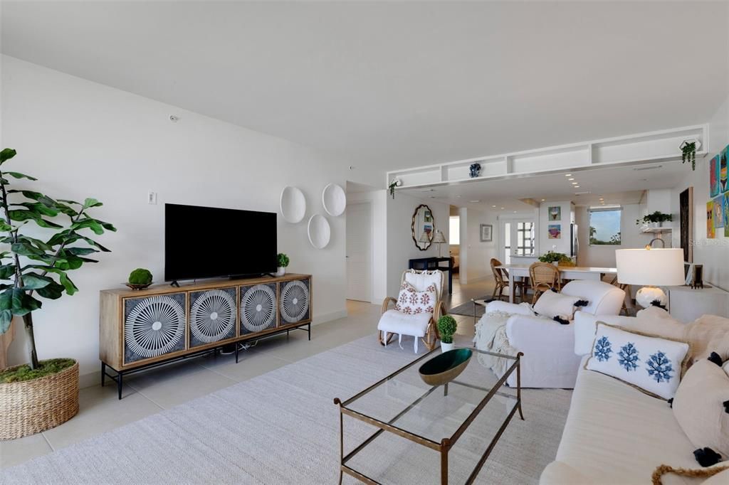 Под контрактом: $1,449,000 (2 спален, 2 ванн, 1503 Квадратных фут)