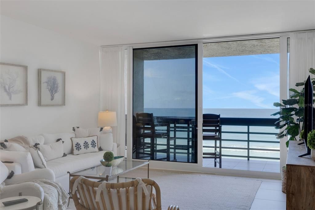 Под контрактом: $1,449,000 (2 спален, 2 ванн, 1503 Квадратных фут)