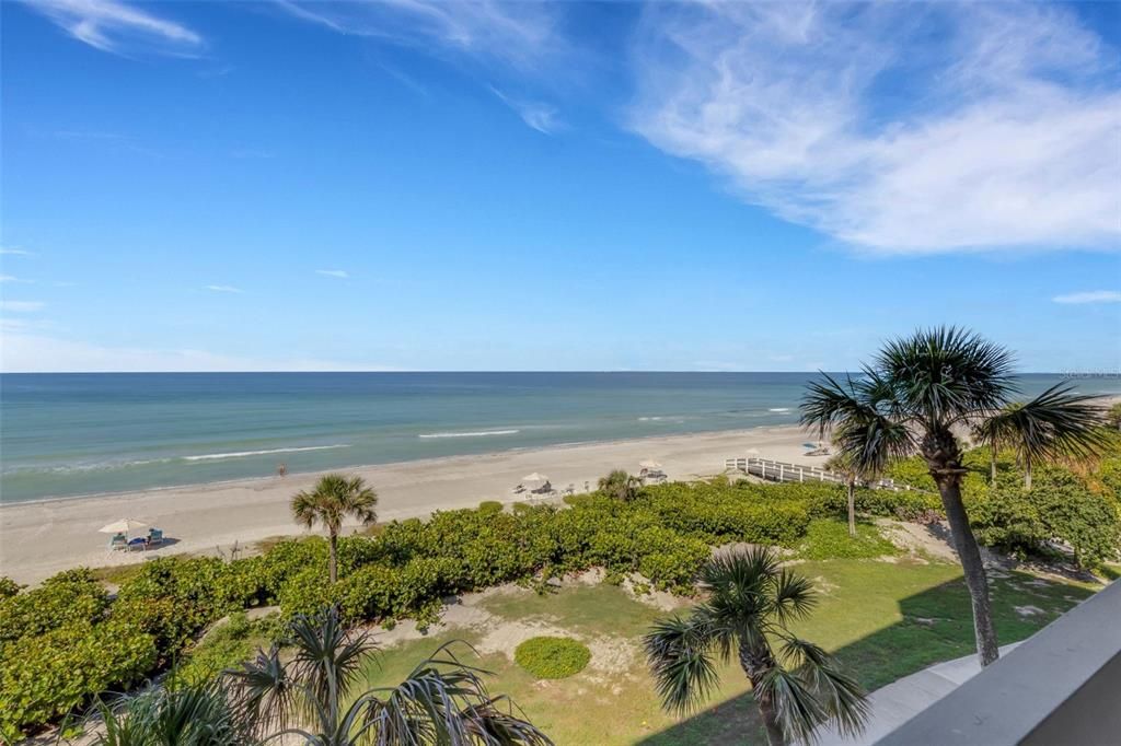 Под контрактом: $1,449,000 (2 спален, 2 ванн, 1503 Квадратных фут)