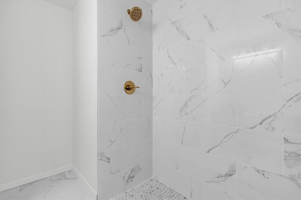 待售: $220,000 (3 贝兹, 2 浴室, 1173 平方英尺)