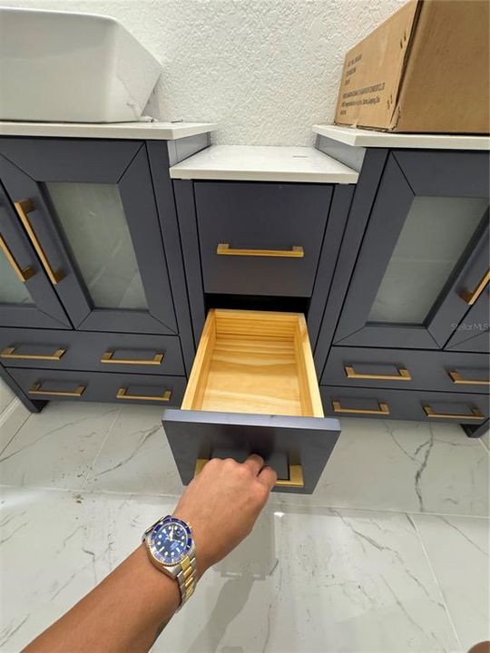 待售: $220,000 (3 贝兹, 2 浴室, 1173 平方英尺)