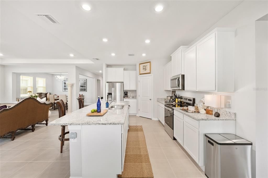 待售: $619,000 (4 贝兹, 3 浴室, 2859 平方英尺)