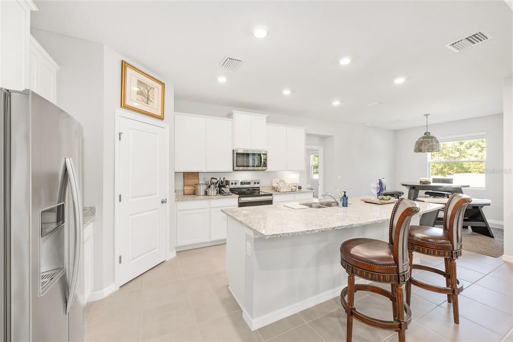 待售: $619,000 (4 贝兹, 3 浴室, 2859 平方英尺)