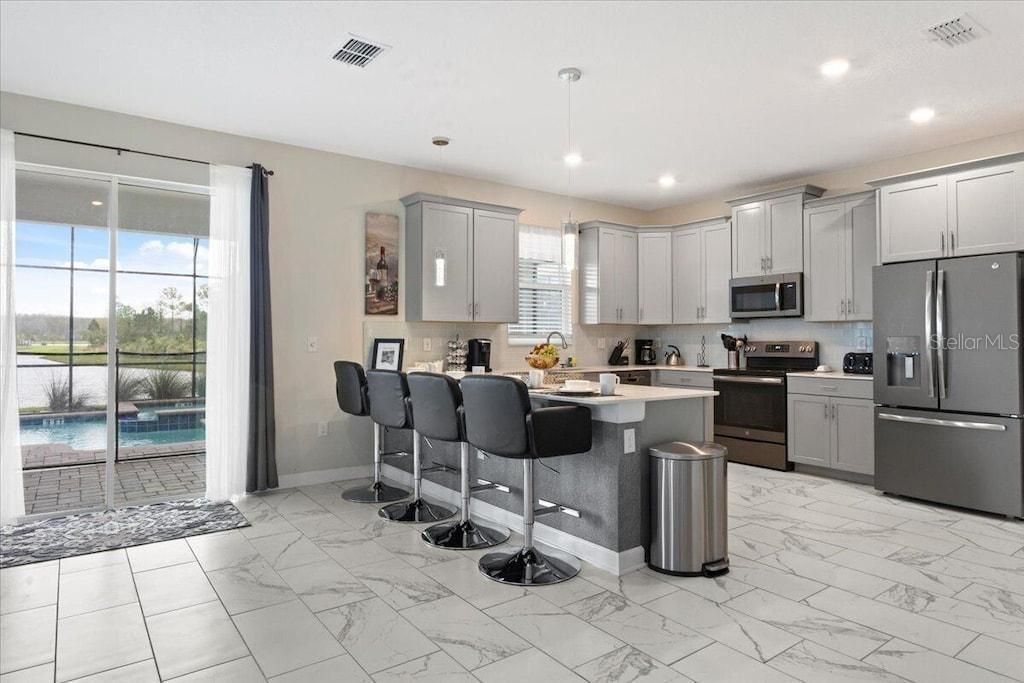 For Rent: $5,900 (6 beds, 6 baths, 3888 Square Feet)