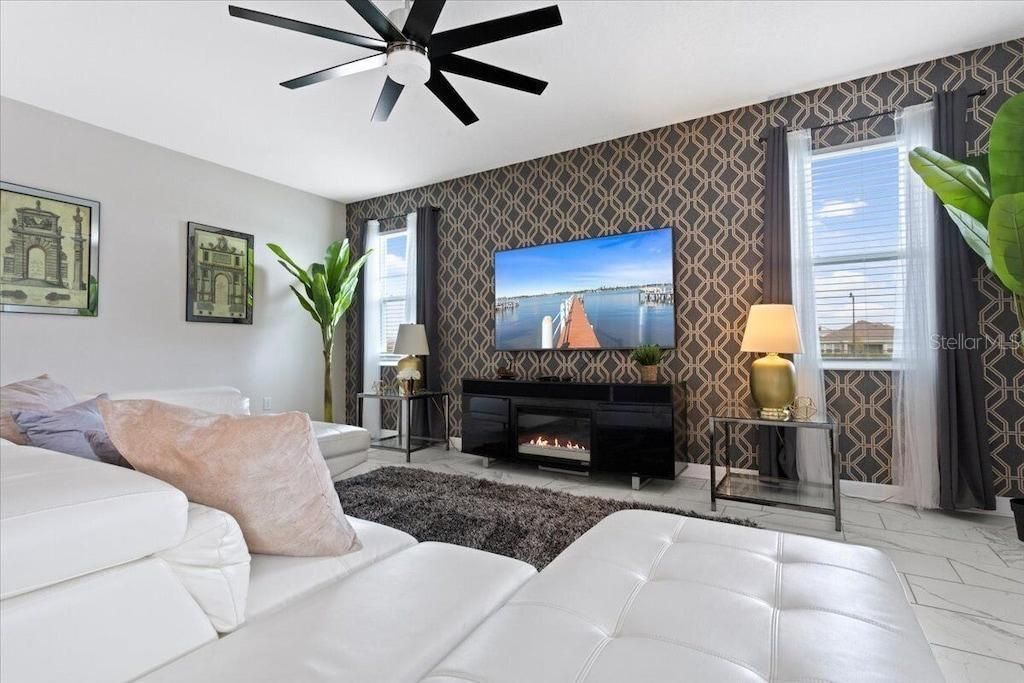 For Rent: $5,900 (6 beds, 6 baths, 3888 Square Feet)