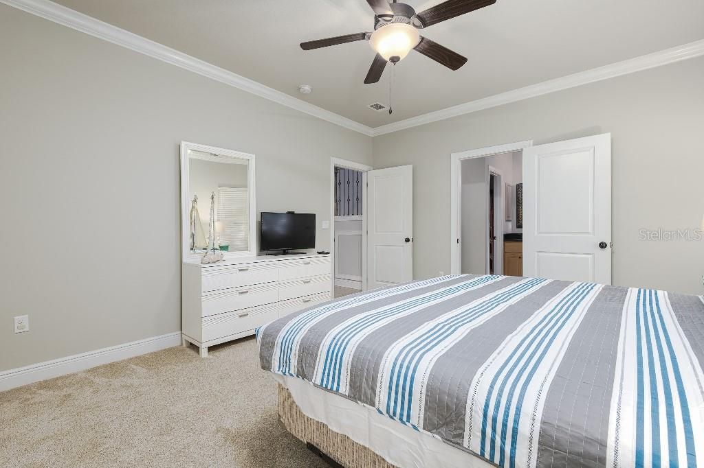 На продажу: $905,000 (4 спален, 3 ванн, 2040 Квадратных фут)