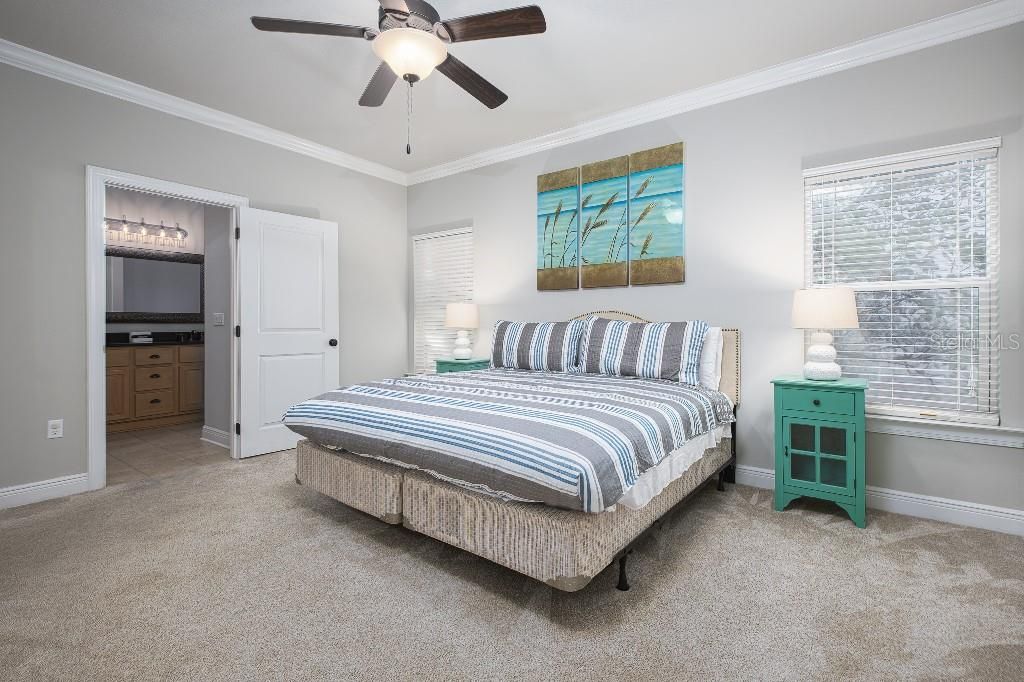 На продажу: $905,000 (4 спален, 3 ванн, 2040 Квадратных фут)