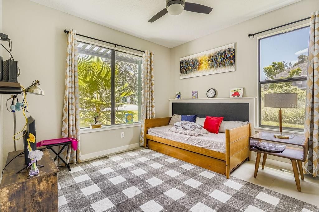 En Venta: $824,990 (4 camas, 3 baños, 2469 Pies cuadrados)