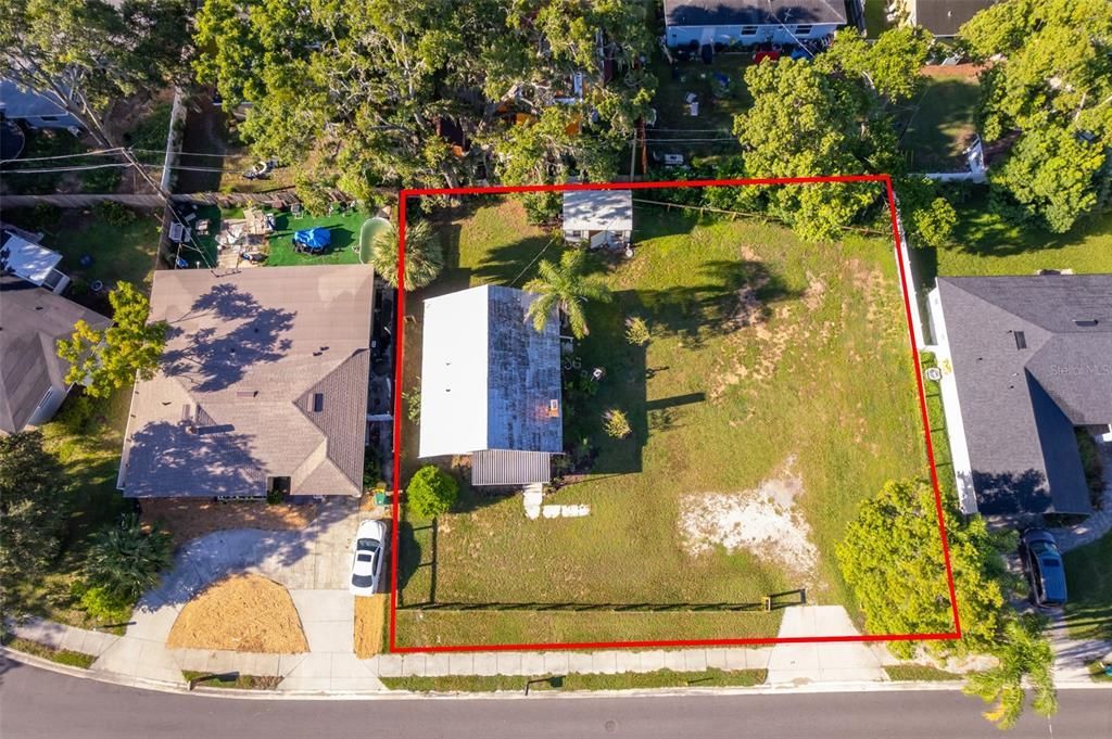 Под контрактом: $195,000 (2 спален, 1 ванн, 800 Квадратных фут)