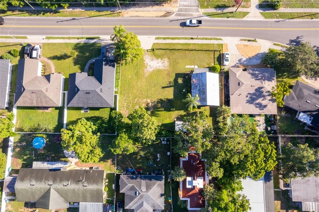 Под контрактом: $195,000 (2 спален, 1 ванн, 800 Квадратных фут)