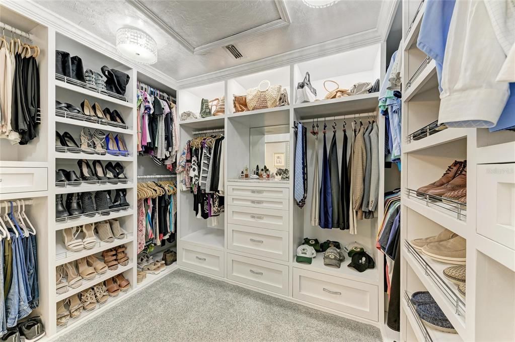 Под контрактом: $795,000 (3 спален, 2 ванн, 2341 Квадратных фут)