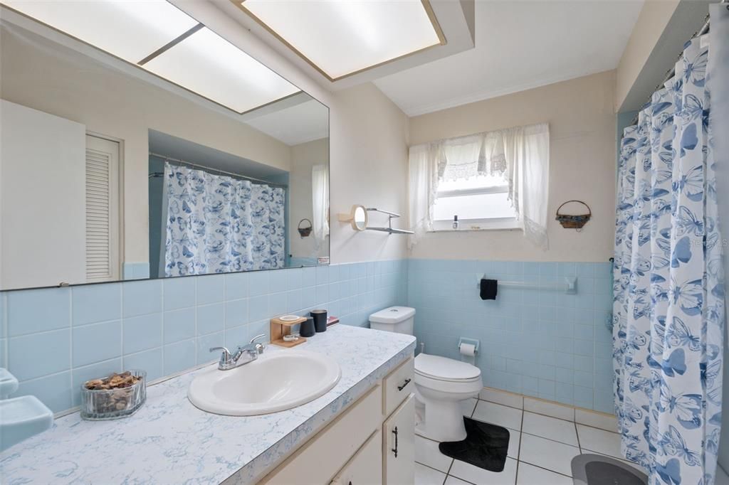 For Sale: $297,500 (2 beds, 2 baths, 1533 Square Feet)