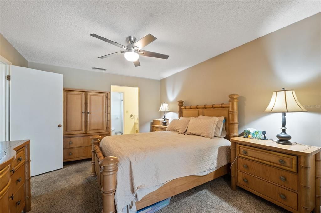 For Sale: $297,500 (2 beds, 2 baths, 1533 Square Feet)