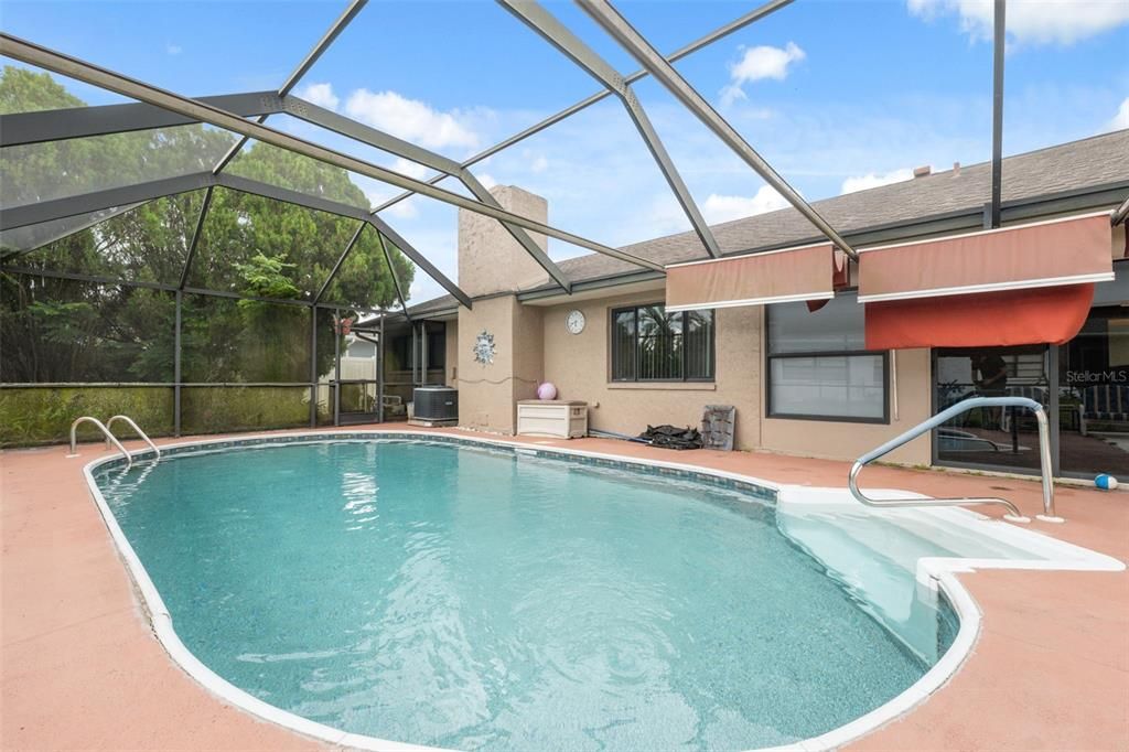 For Sale: $297,500 (2 beds, 2 baths, 1533 Square Feet)