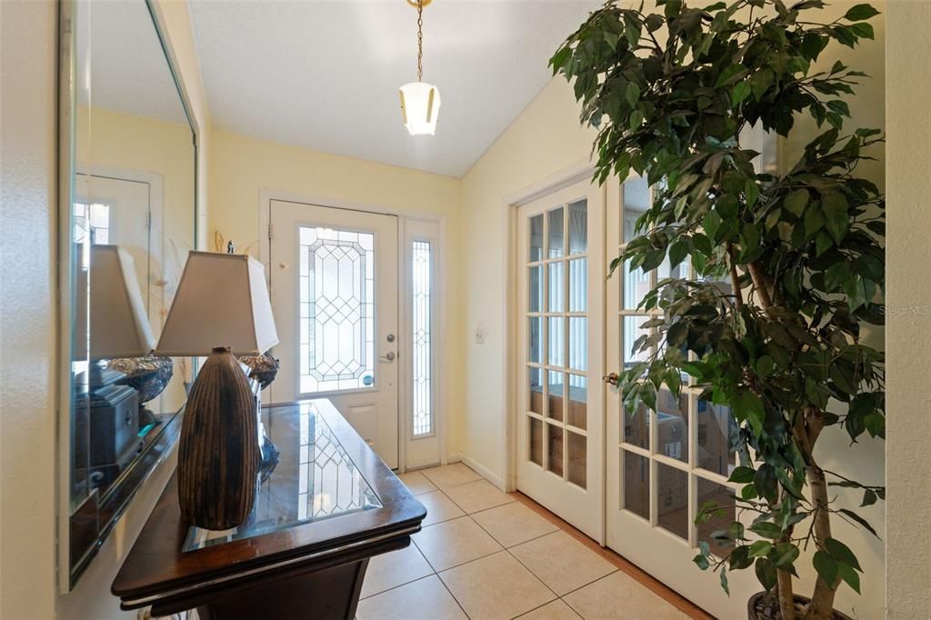 For Sale: $297,500 (2 beds, 2 baths, 1533 Square Feet)