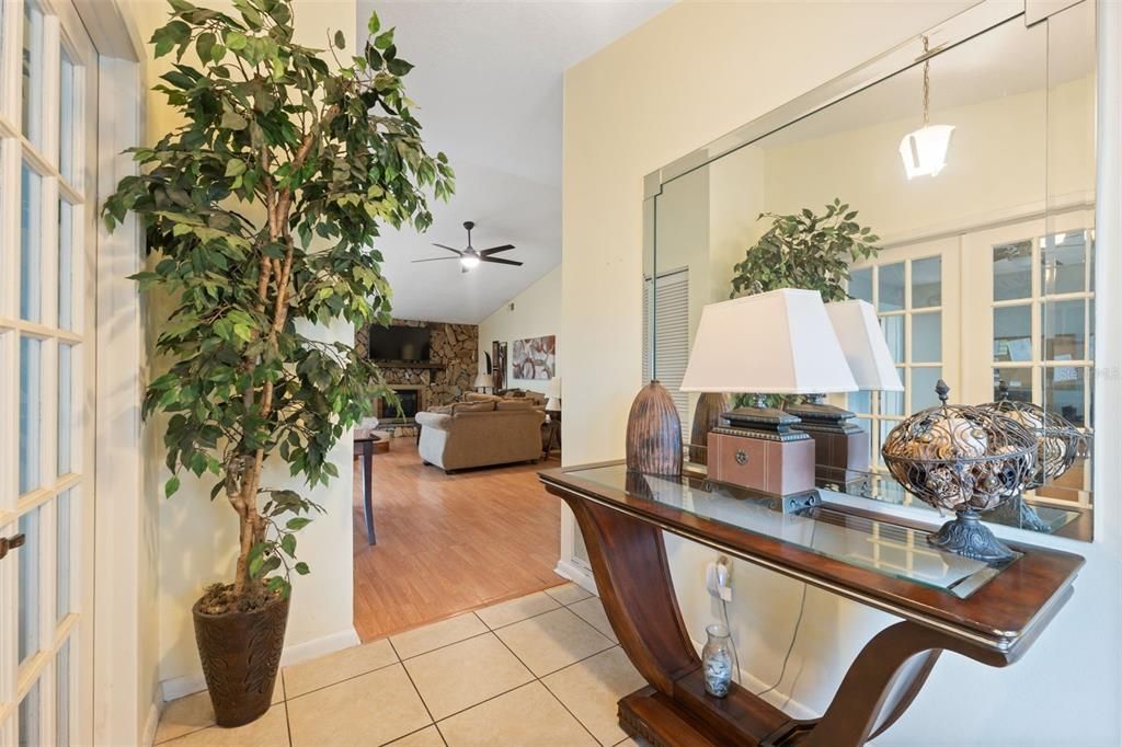 For Sale: $297,500 (2 beds, 2 baths, 1533 Square Feet)