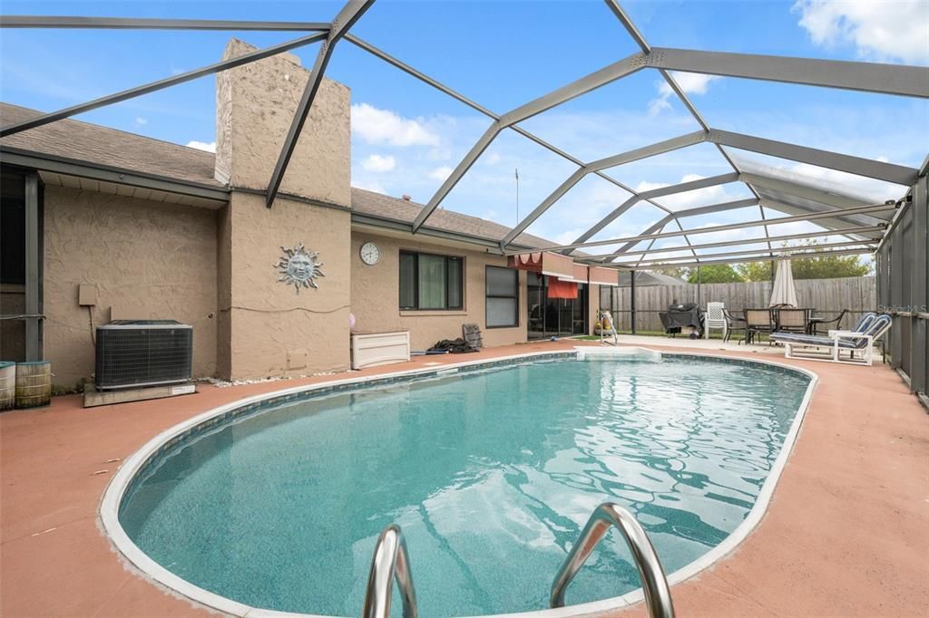 For Sale: $297,500 (2 beds, 2 baths, 1533 Square Feet)