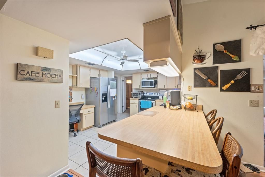 For Sale: $297,500 (2 beds, 2 baths, 1533 Square Feet)