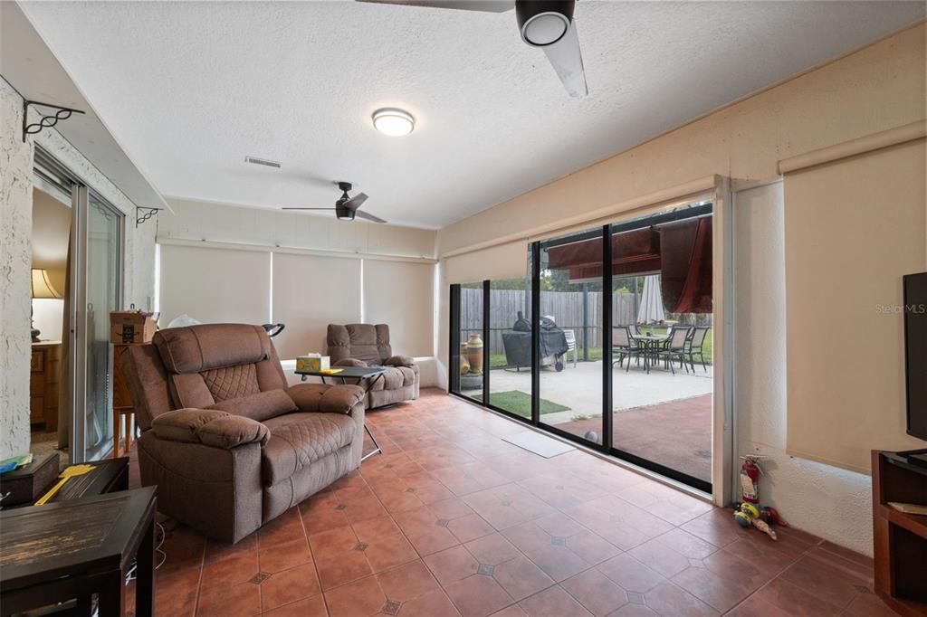 For Sale: $297,500 (2 beds, 2 baths, 1533 Square Feet)