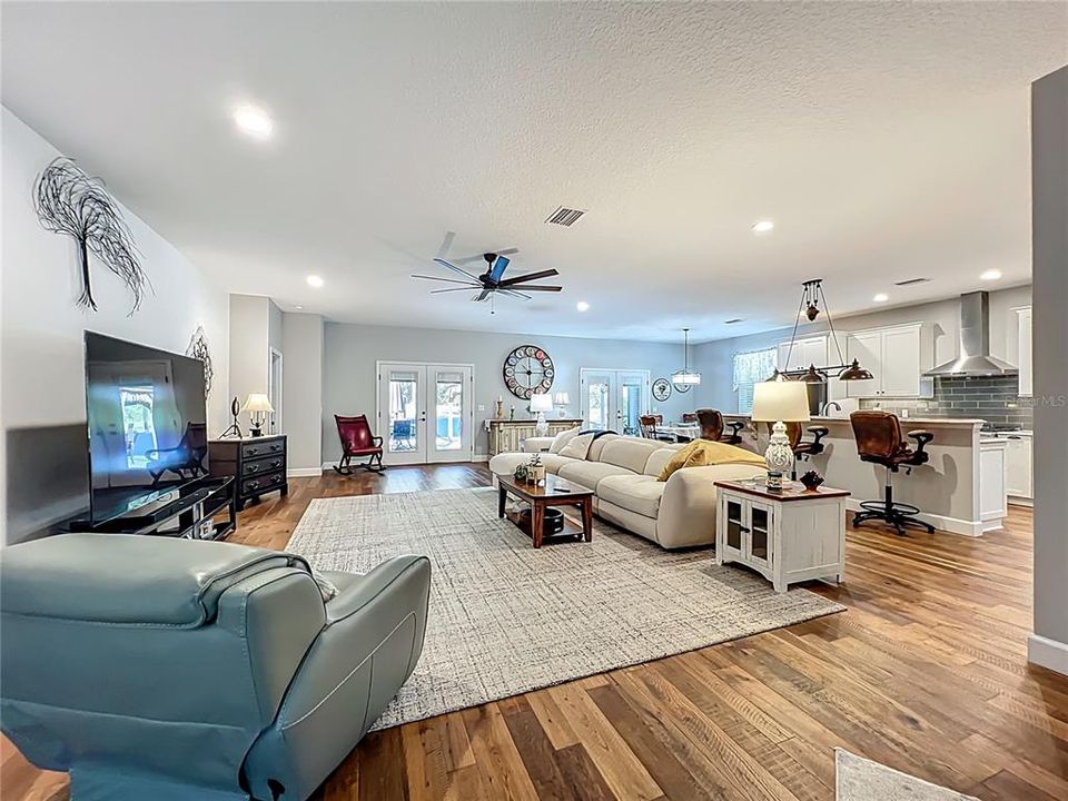 For Sale: $624,900 (3 beds, 2 baths, 2269 Square Feet)