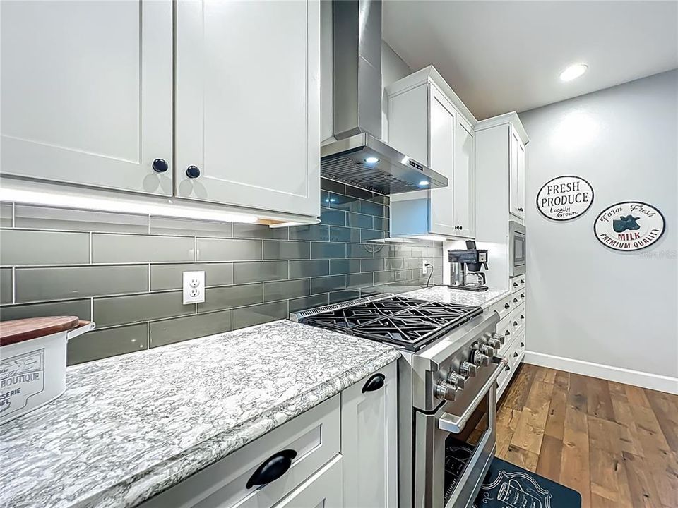 For Sale: $624,900 (3 beds, 2 baths, 2269 Square Feet)