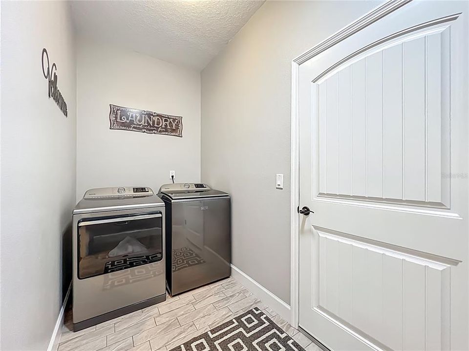 For Sale: $624,900 (3 beds, 2 baths, 2269 Square Feet)