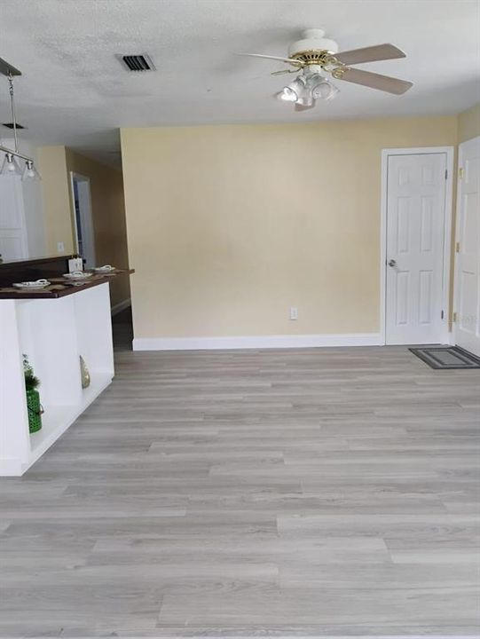 待售: $349,000 (3 贝兹, 1 浴室, 1780 平方英尺)