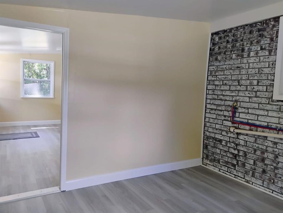 待售: $349,000 (3 贝兹, 1 浴室, 1780 平方英尺)