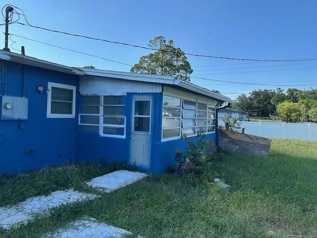 待售: $199,800 (2 贝兹, 2 浴室, 1107 平方英尺)