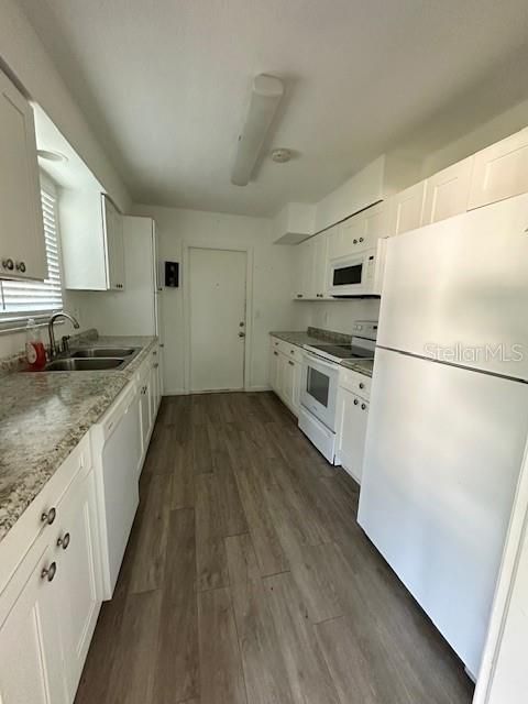 待售: $199,800 (2 贝兹, 2 浴室, 1107 平方英尺)