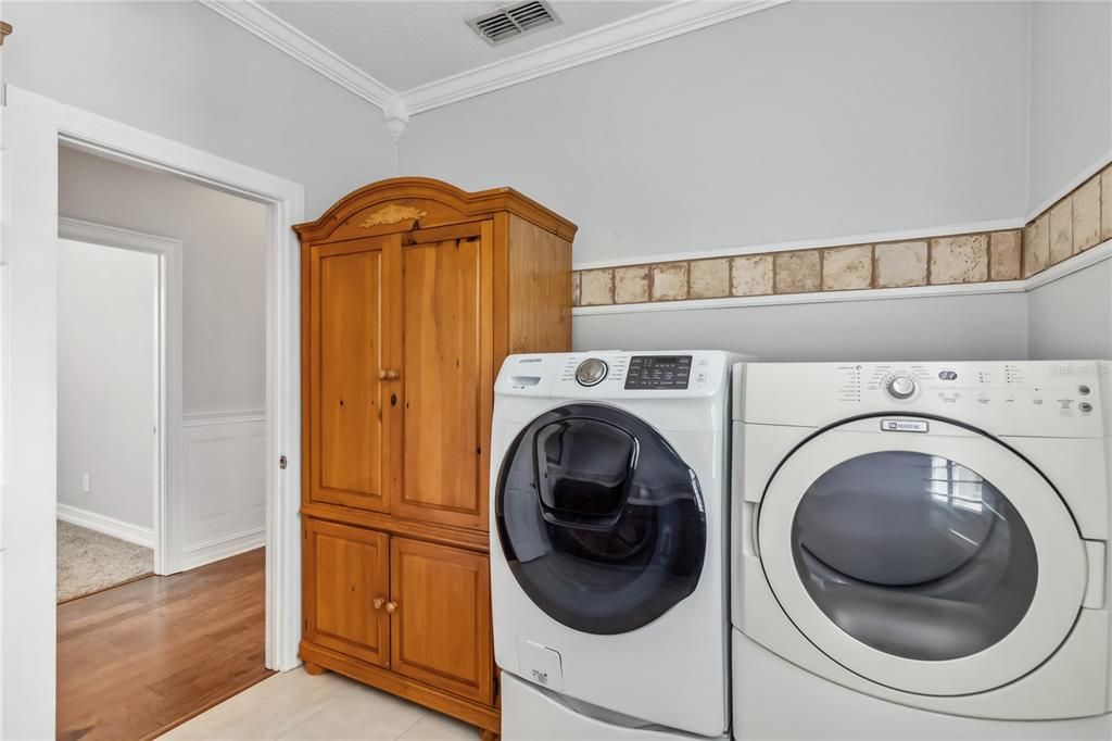 В аренду: $5,500 (5 спален, 3 ванн, 2800 Квадратных фут)