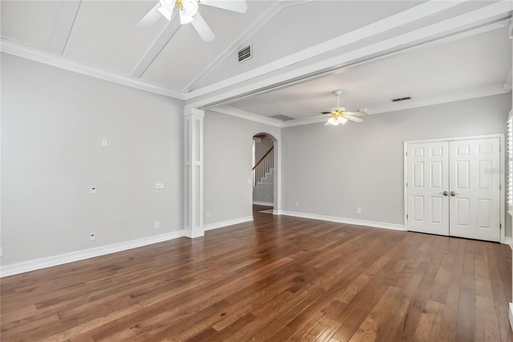 В аренду: $5,500 (5 спален, 3 ванн, 2800 Квадратных фут)