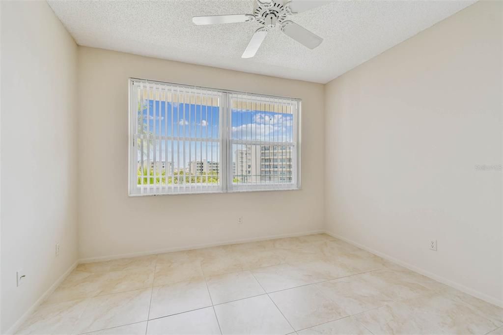 For Sale: $450,000 (2 beds, 2 baths, 1145 Square Feet)