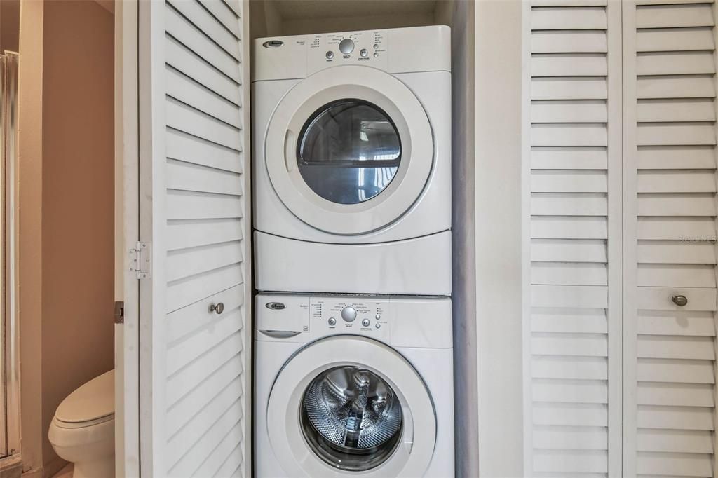 For Sale: $450,000 (2 beds, 2 baths, 1145 Square Feet)