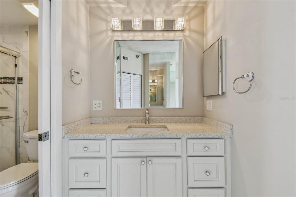 For Sale: $450,000 (2 beds, 2 baths, 1145 Square Feet)
