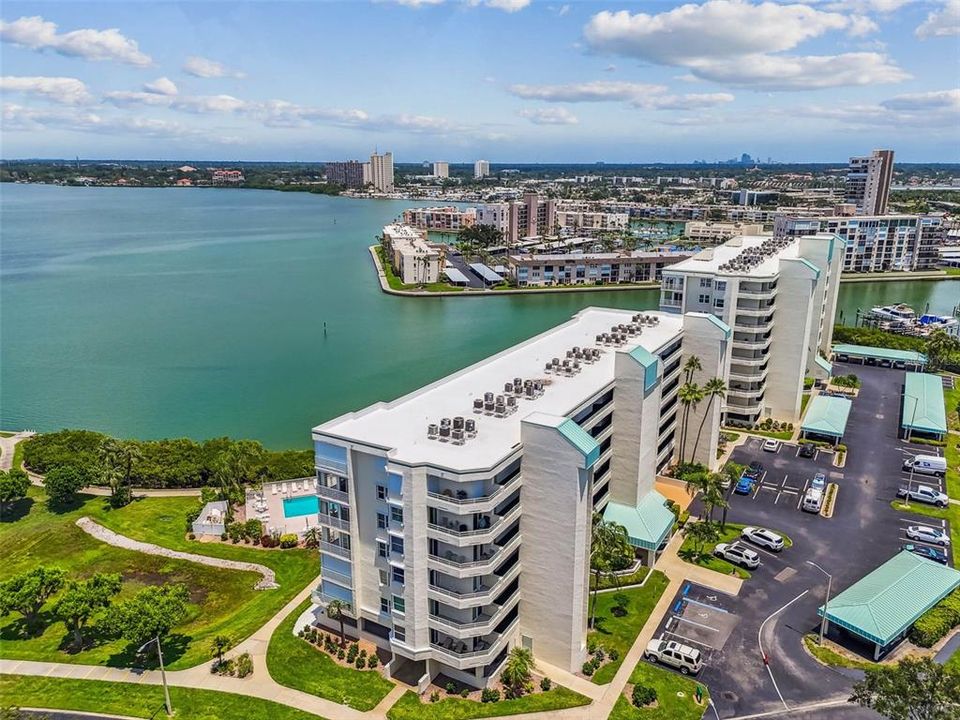 For Sale: $450,000 (2 beds, 2 baths, 1145 Square Feet)