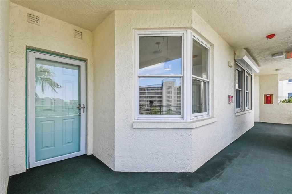 For Sale: $450,000 (2 beds, 2 baths, 1145 Square Feet)