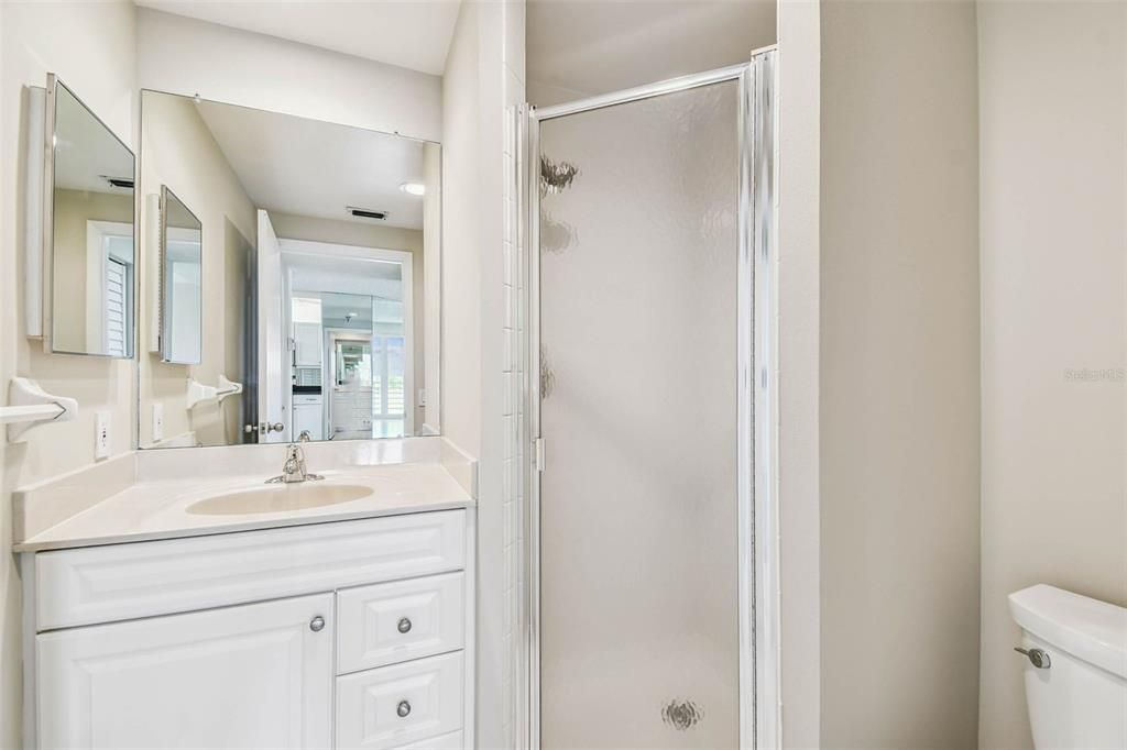 For Sale: $450,000 (2 beds, 2 baths, 1145 Square Feet)