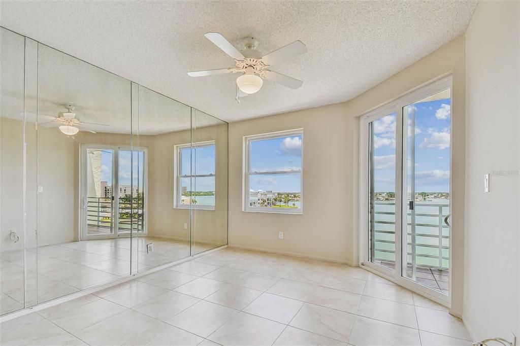 For Sale: $450,000 (2 beds, 2 baths, 1145 Square Feet)