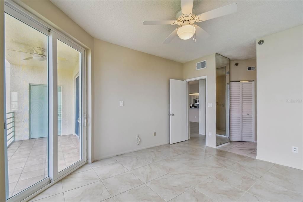 For Sale: $450,000 (2 beds, 2 baths, 1145 Square Feet)