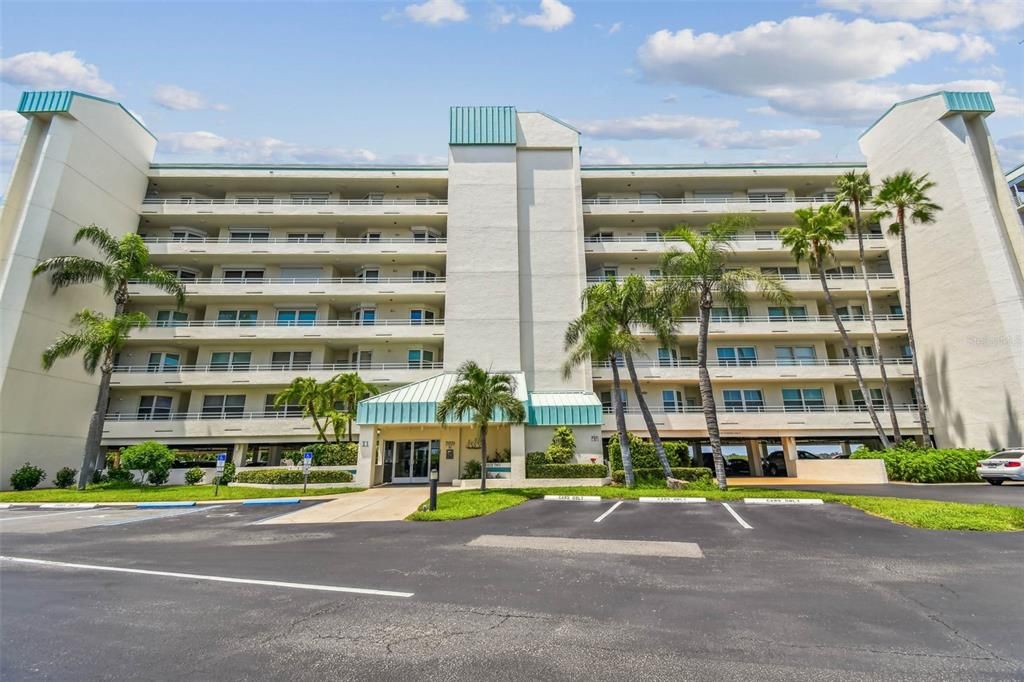For Sale: $450,000 (2 beds, 2 baths, 1145 Square Feet)