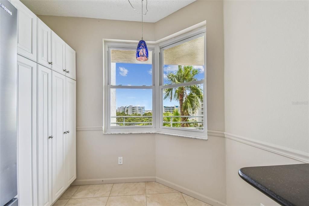 For Sale: $450,000 (2 beds, 2 baths, 1145 Square Feet)