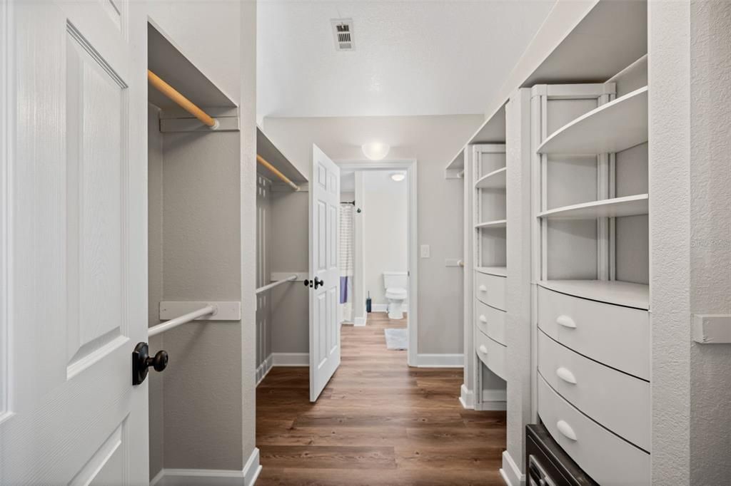 En Venta: $499,900 (3 camas, 2 baños, 1932 Pies cuadrados)