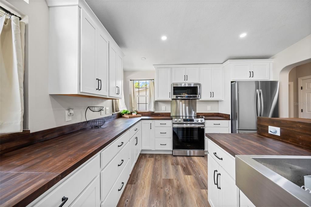 En Venta: $499,900 (3 camas, 2 baños, 1932 Pies cuadrados)