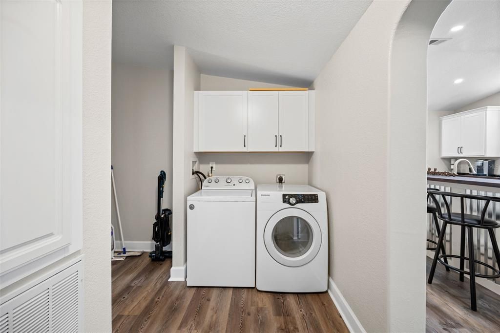 En Venta: $499,900 (3 camas, 2 baños, 1932 Pies cuadrados)