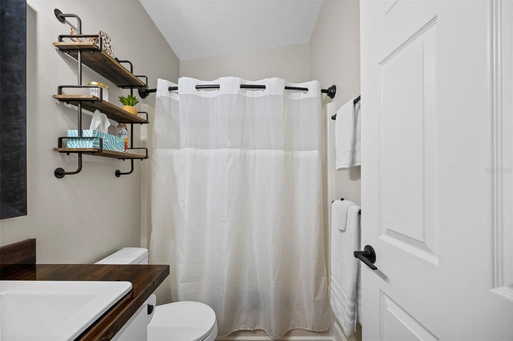 En Venta: $499,900 (3 camas, 2 baños, 1932 Pies cuadrados)