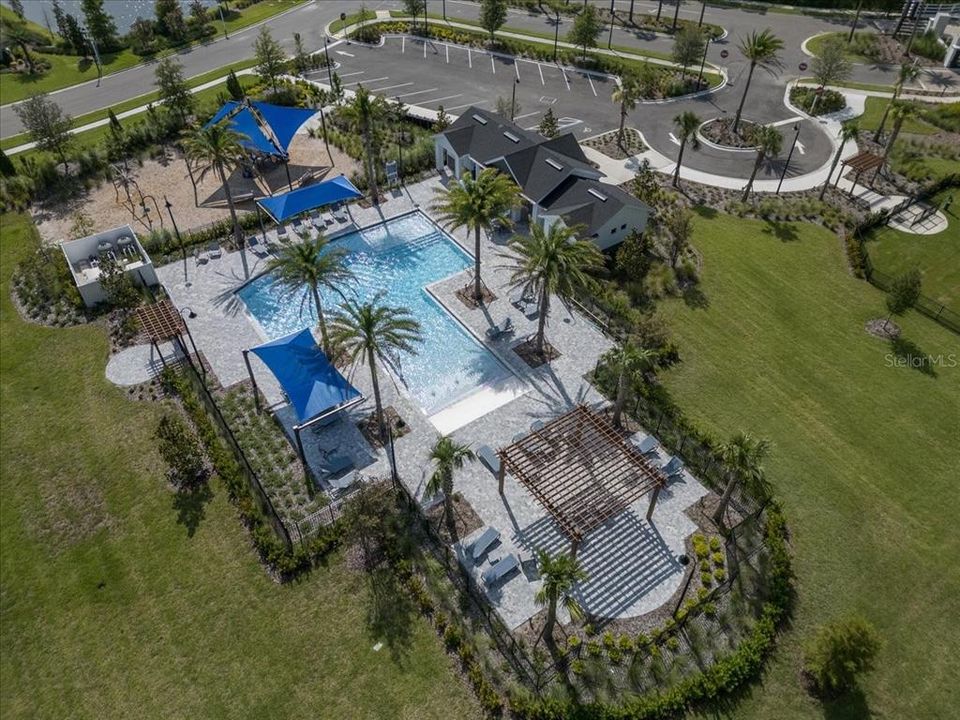 En Venta: $635,000 (4 camas, 3 baños, 2730 Pies cuadrados)