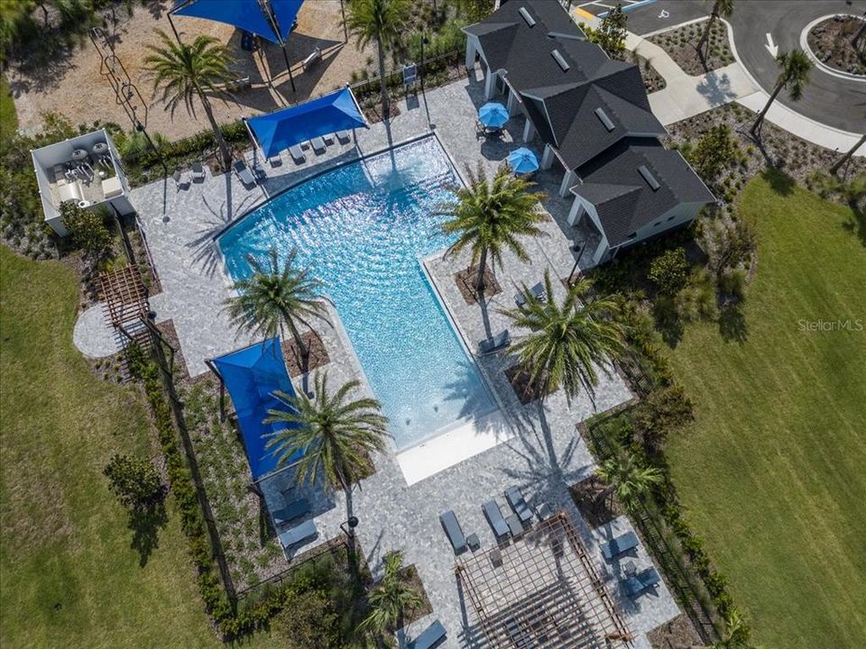 En Venta: $635,000 (4 camas, 3 baños, 2730 Pies cuadrados)