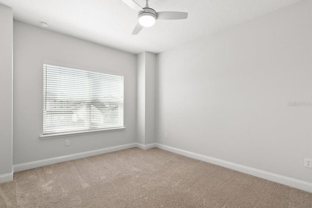 En Venta: $635,000 (4 camas, 3 baños, 2730 Pies cuadrados)